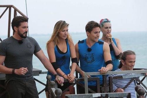 Camille Cerf, Olivier Dion et Anne-Sophie Girard encouragent leurs coéquipiers