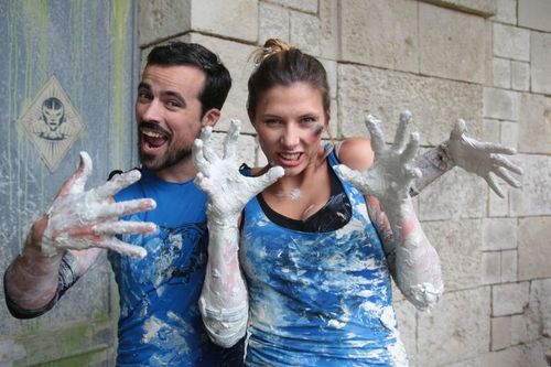 Damien Sargue et Camille Cerf semblent apprécier la boue !