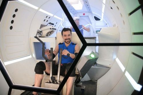 Keen'V et Damien Sargue dans le Vaisseau spatial