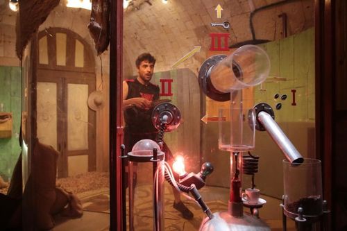 Agustin Galiana dans la cellule du percolateur