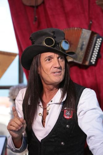 Dans la Boyard Academy, c'est Narcisse Lalanne qui donne le "LA".