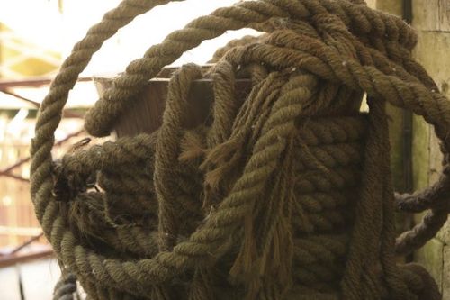 Les nombreux cordages du fort