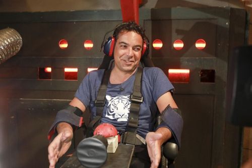 Patrick Cohen sur le fauteuil de Gagarine
