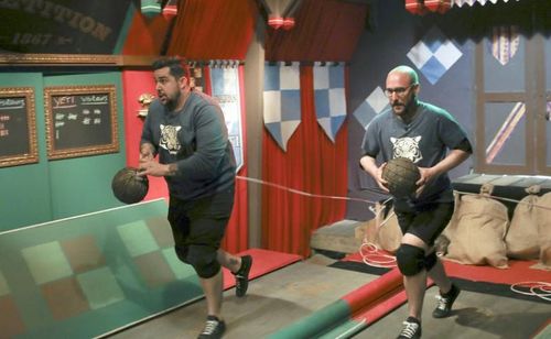 Cartman et Artus dans le Boyardodrome
