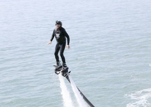Grégory Vacher sur la Flyboard de Mégagaf