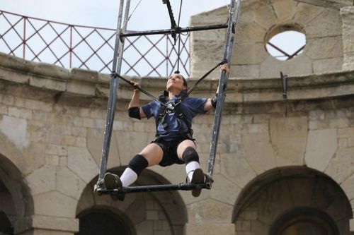 Isabelle Vitari dans l'aventure de la Cloche.
