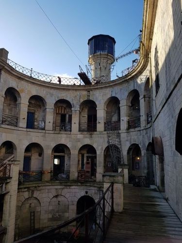 Cap sur le Fort Boyard !
Nos capsules Maison Merling partent à l'aventure.
www.maisonmerling.fr/
#fortboyard #partenaire #cafe