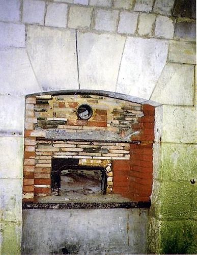 Ancien four à pain dans la cuisine du fort, encore présent aujourd'hui.