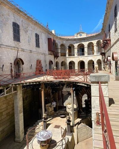 Rêve de gosse ???? 
Putain j’ai fait #FortBoyard (enfin quelques épreuves)
#FortBoyard30ans