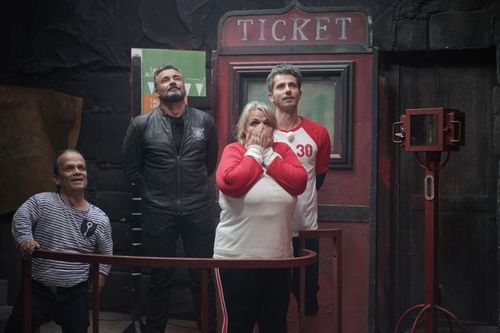 Valérie Damidot de retour devant le Train Fantôme.