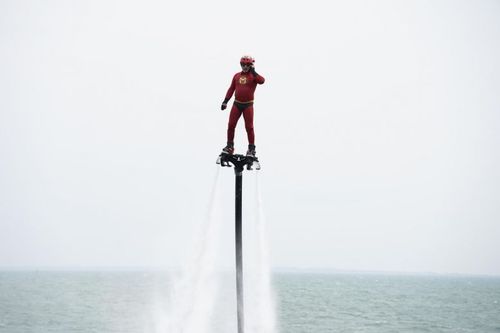 Megagaf sur son Flyboard