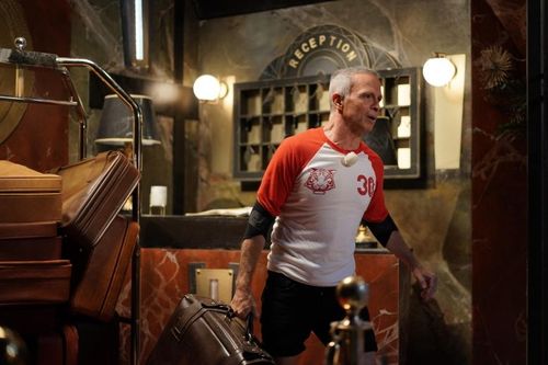 Samuel Etienne dans l'Hôtel