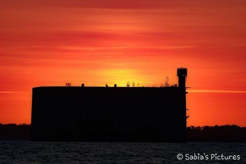 Levé de soleil sur le fort