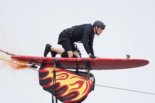 Claude Dartois dans l'aventure du Surf
