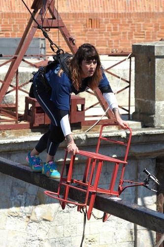 Daphné Burki dans la Chaise Instable