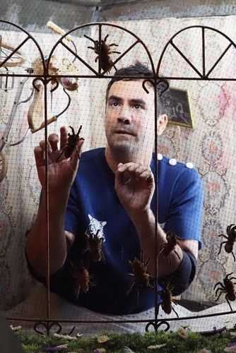 Alex Goude dans la Maison de Poupées