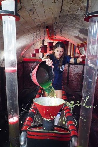 Alice Deto dans la Caserne