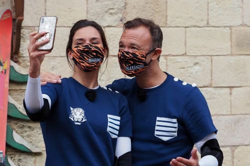 Marine Lorphelin et Alexandre Devoise prennent un selfie