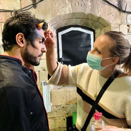 Retouches maquillage pour Willy Rovelli