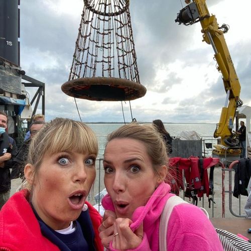 Sidonie Bonnec et Mélanie Page juste avant le transbordement