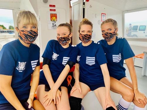 Les filles de l'équipe n°9